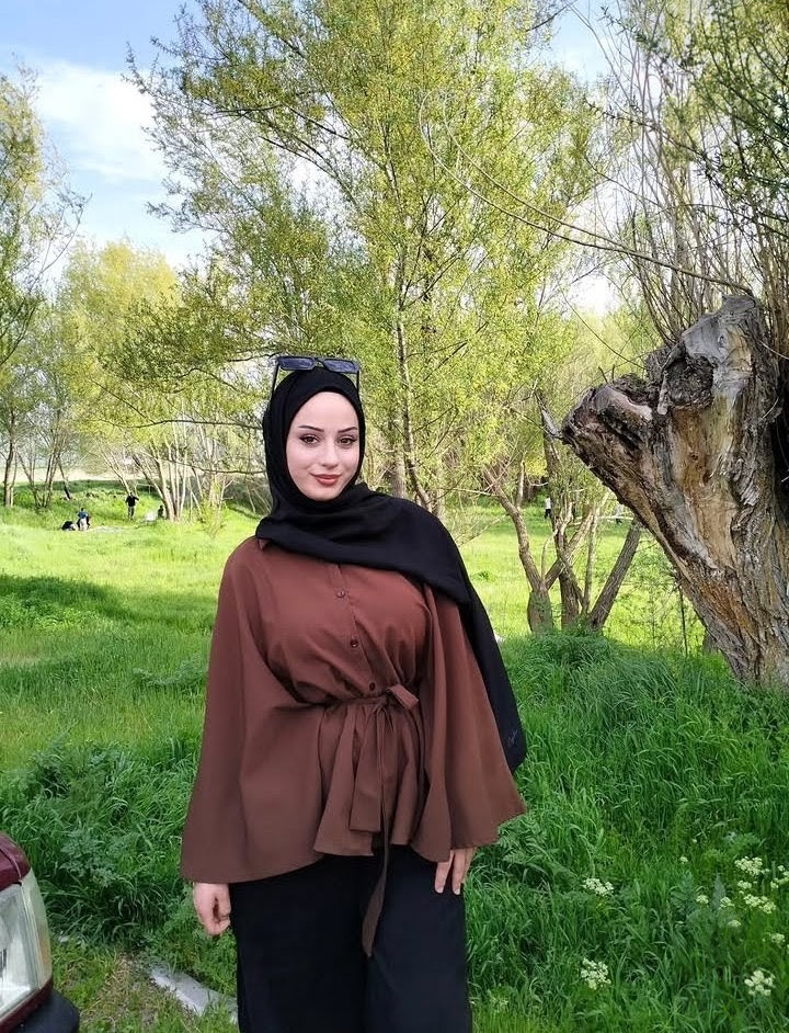 İncealan Duygusal Kadın Escort Hale