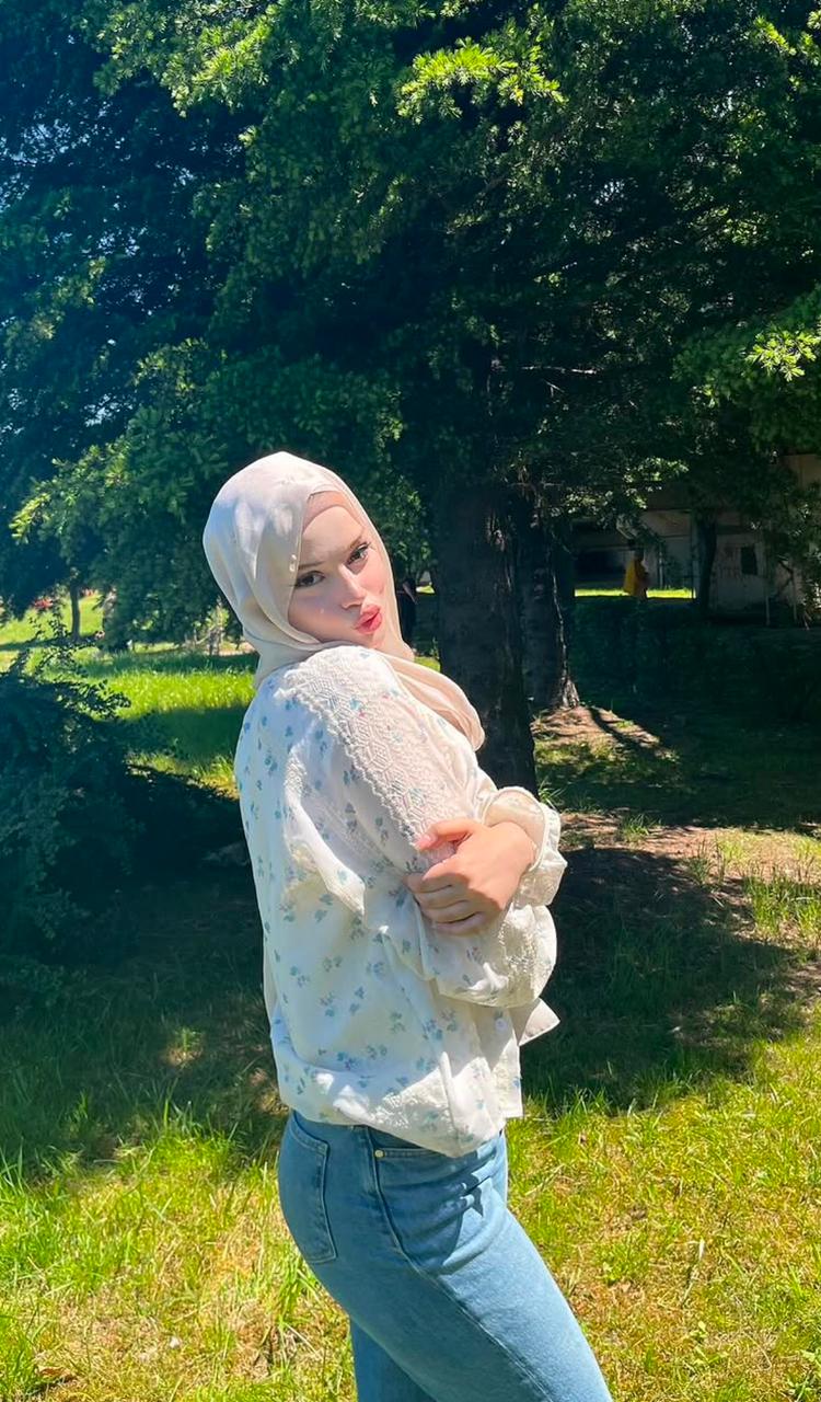 Dutağaç Geceyi Dolduran Kadın Escort Bayan Deryan